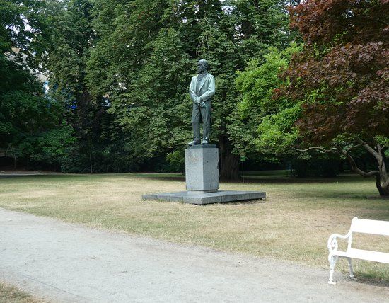 Statue of Antonin Dvorak in Karlovy Vary